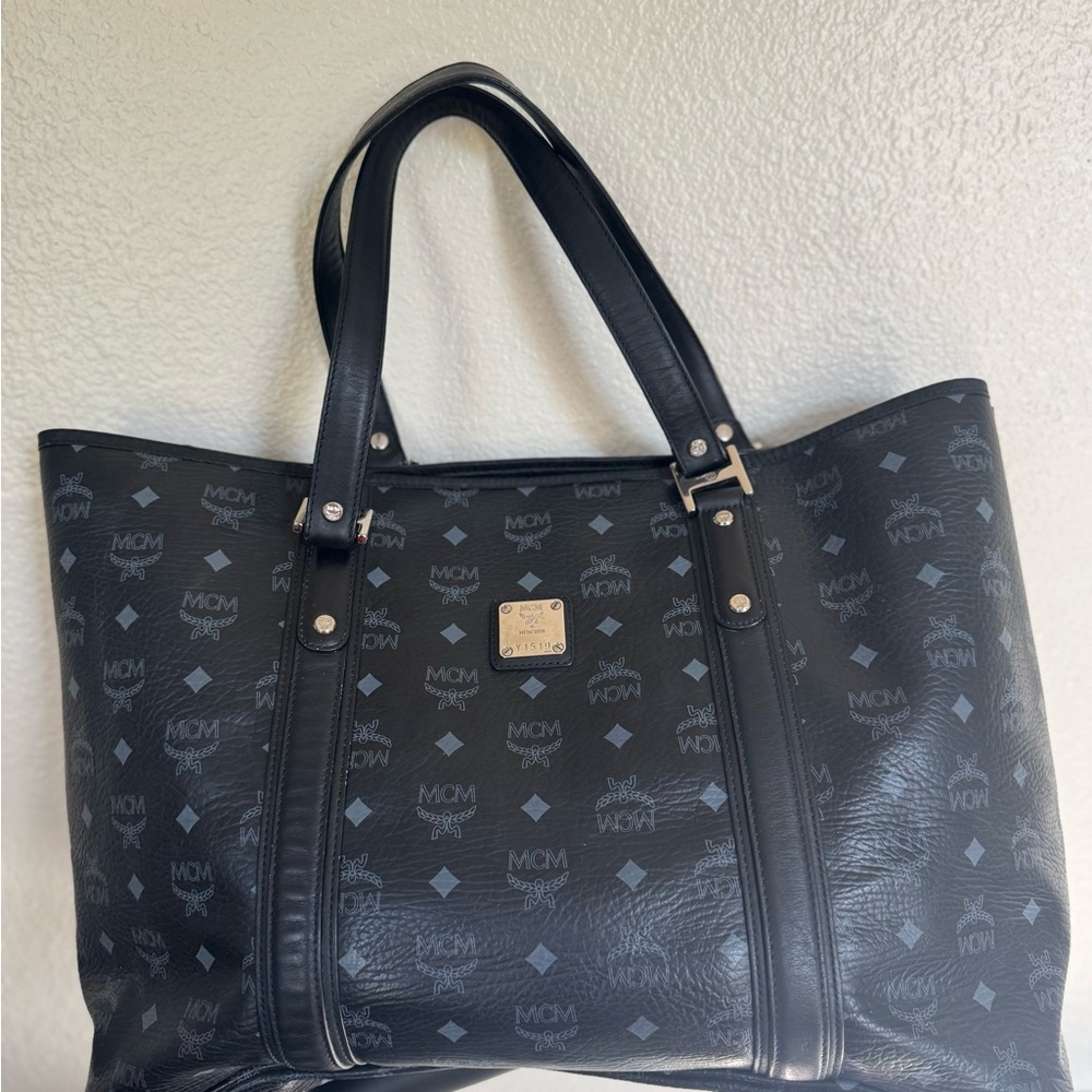 ❌❌❌ SOLD ❌❌❌ MCM Black Visetos Black Large Tote
